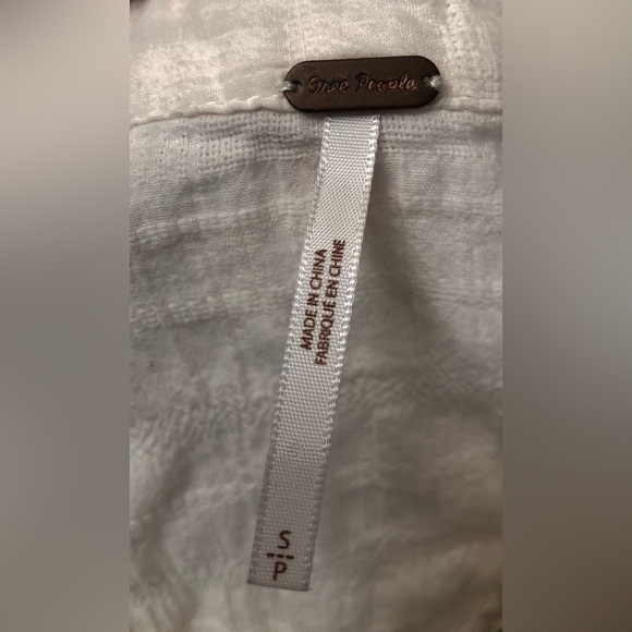 Free People Cream Pearlized Button Up Shirt Front Pockets Size Small - Picture 10 of 12